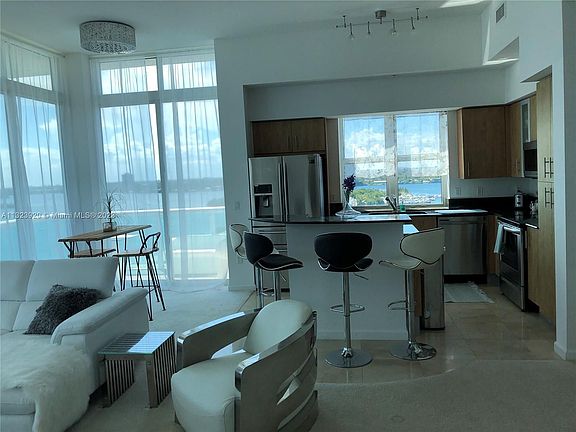 5th image of 7900 Harbor Island Dr Ph 26