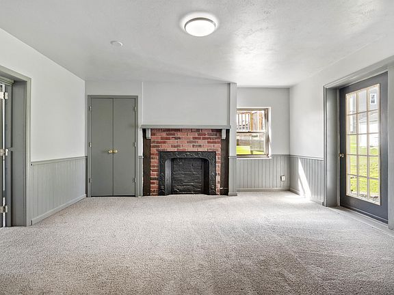 4th image of 1758 Jefferson Ave #A