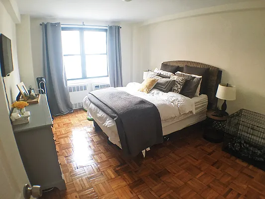 Rented by FirstService Realty (legacy) | media 12