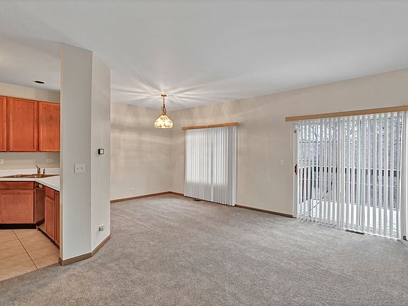 5th image of 243 Windsor Ct Unit C