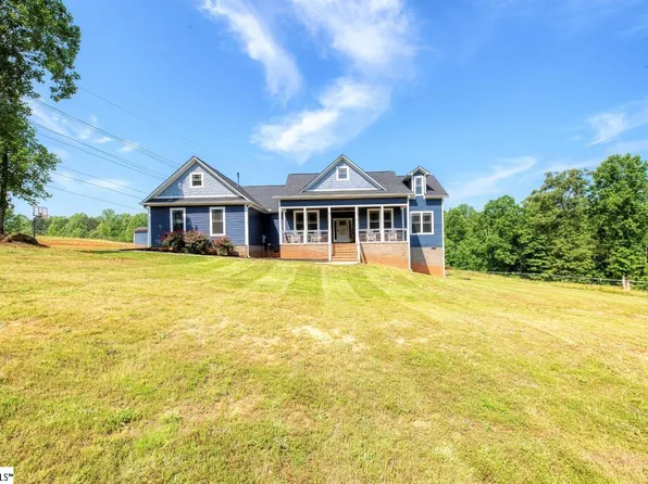 9 Lake Farm Ct, Travelers Rest, SC 29690