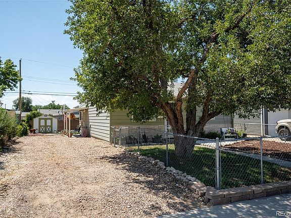 4th image of 7811 Olive Street