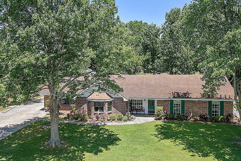 1st image of 130 Demas Dr