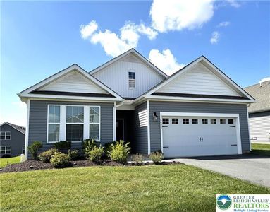 8031 Schaefer Crst, Breinigsville, PA, 18031