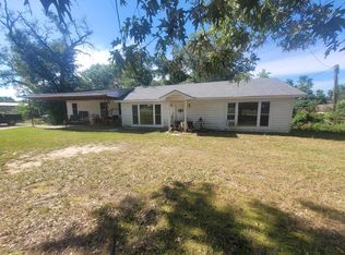 111 Kentucky St, Palestine, TX 75801