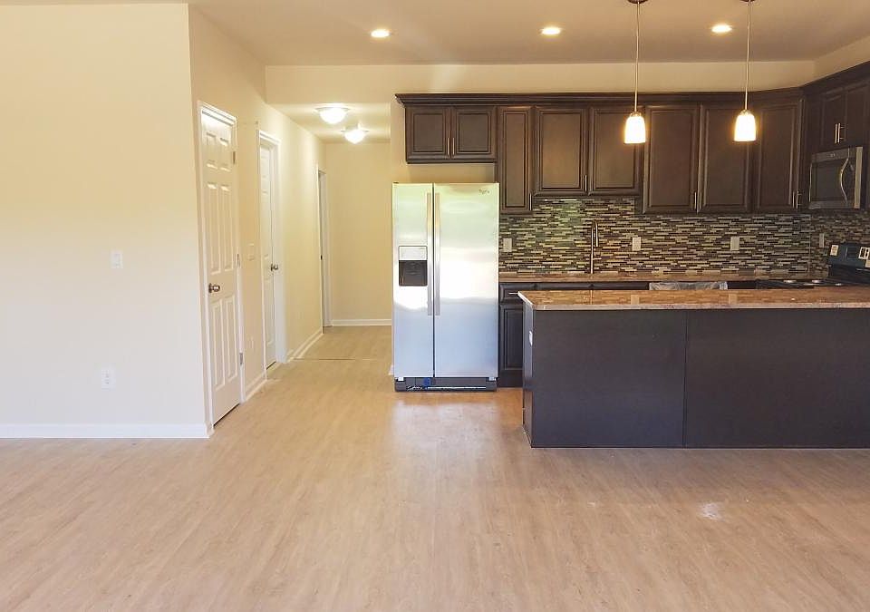 Open Floor Plan - Kitchen/Living/Dining Room