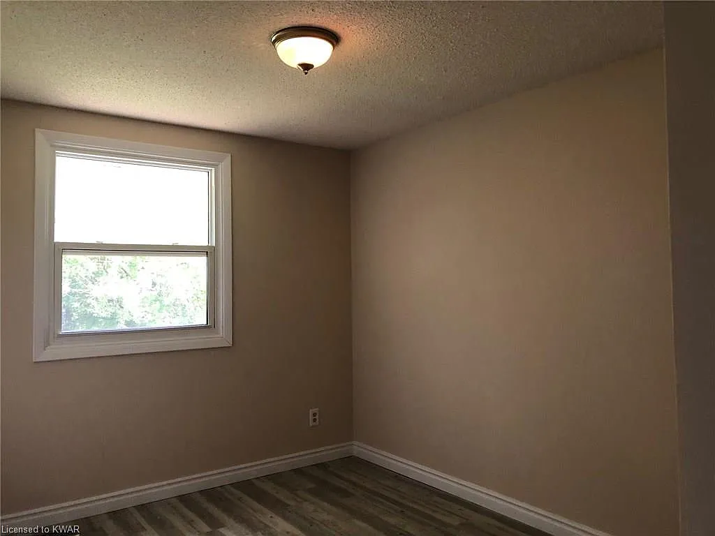 4 bed, 1300 sqft, $2,695 — Photo 4