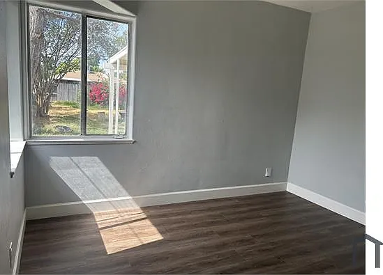 3233 E Dakota Ave — Photo 10