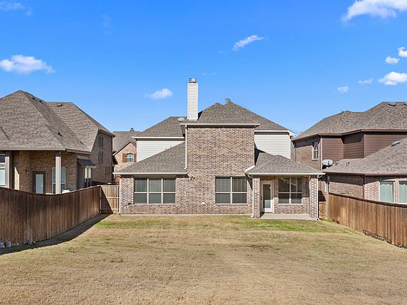2nd image of 250 Bentley Dr