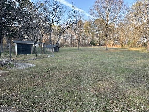 2nd image of 1690 Patterson Rd