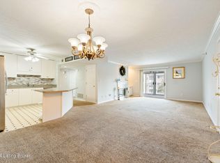 8502 Atrium Dr, Louisville, KY 40220