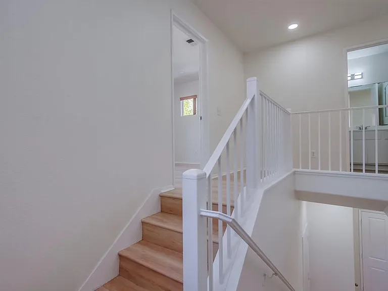 11655-8 Compass Point Dr N — Photo 20