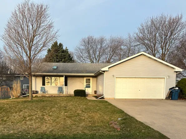 120 Terrace Ct, Somonauk, IL 60552