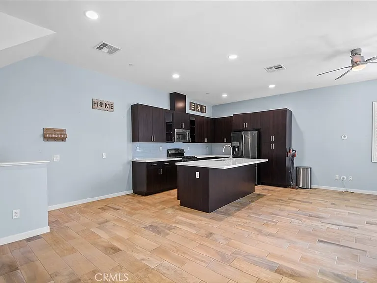 722 Ellis Dr — Photo 15