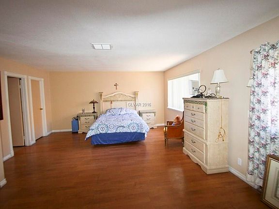 4th image of 4760 E Montara Cir