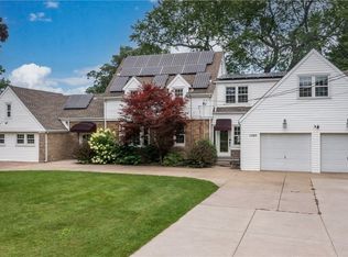 1085 Escarpment Dr, Lewiston, NY 14092