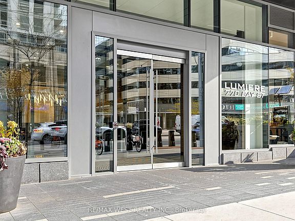 2nd image of 770 Bay St #513