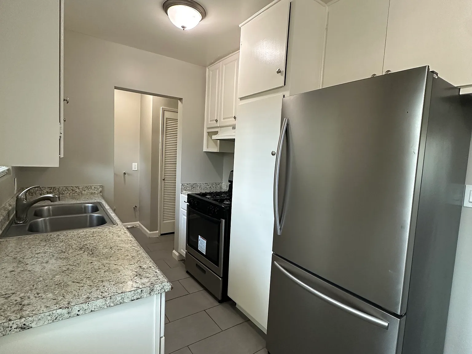 1 bed, 600 sqft, $1,600 — Photo 2