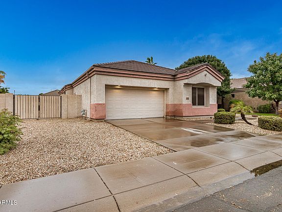 5th image of 864 W GOLDFINCH Court