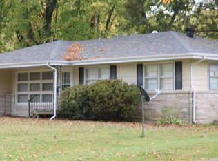 407 S Skyline Dr, Carbondale, IL 62901