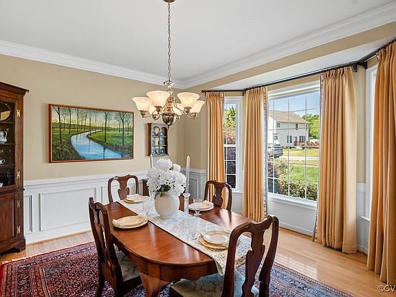 4th image of 8057 Willow Brook Ln
