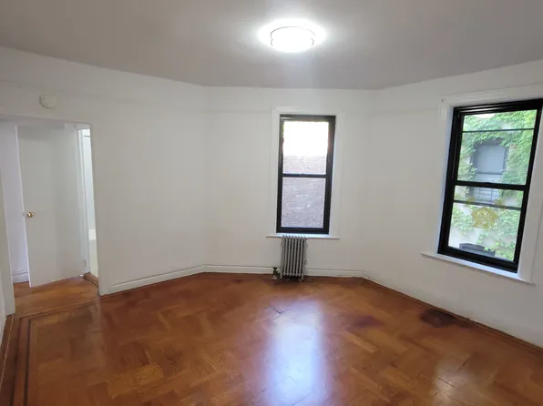8814 Bay Pkwy, Brooklyn, NY