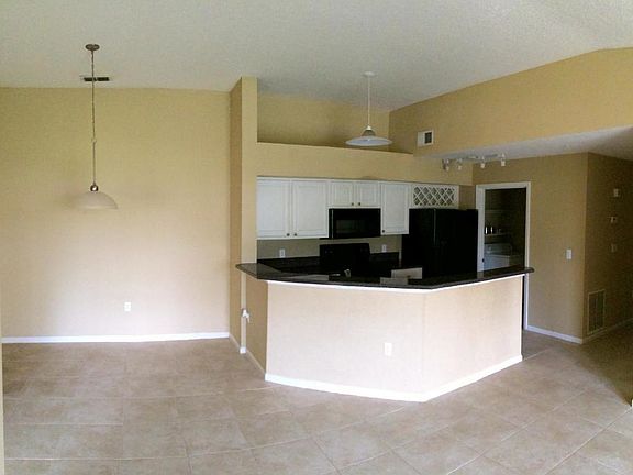 2nd image of 505 Boardwalk Dr APT 212