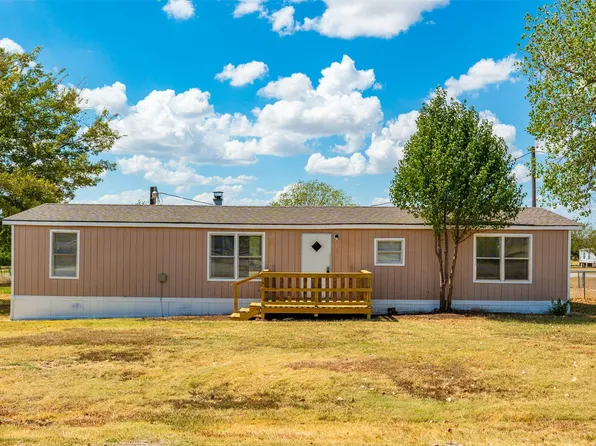 7205 Walden Dr, Joshua, TX 76058