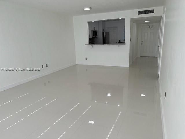 1st image of 1530 NE 191st St APT 141