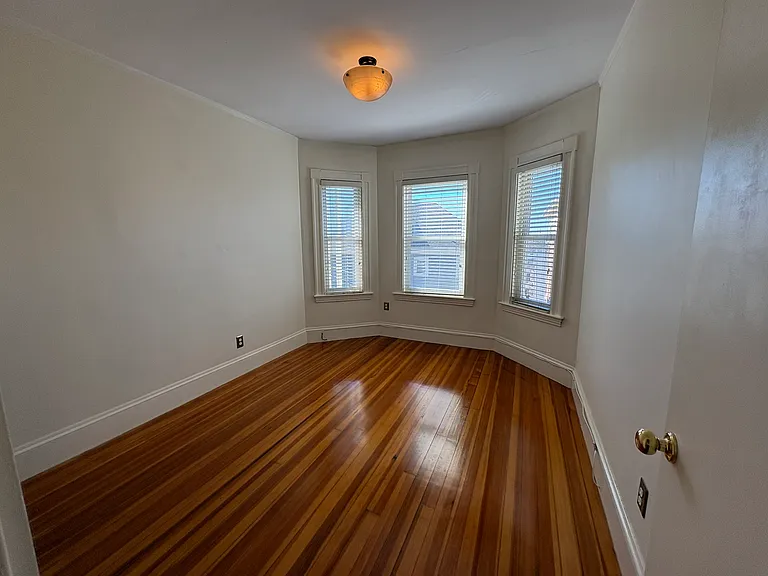 62 Ibbetson St #3L — Photo 8