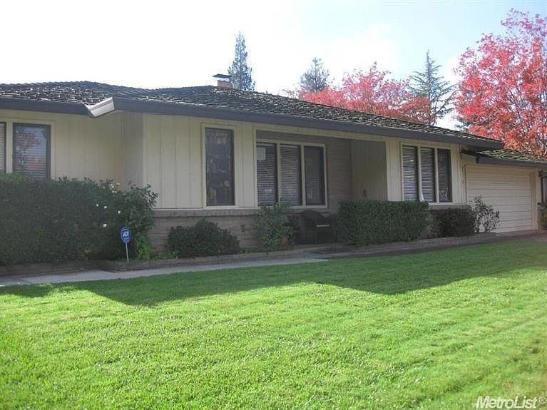 1st image of 2600 Latham Dr