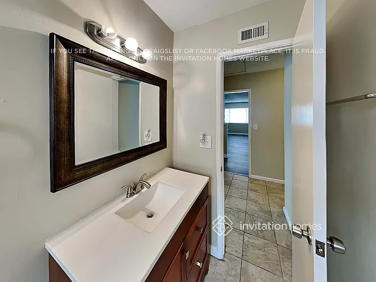 1406 E Elsmere Dr — Photo 15