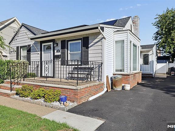 2nd image of 2-23 Berdan Avenue