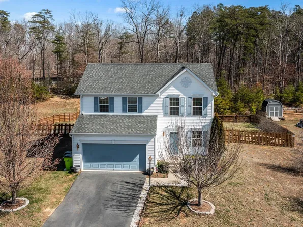 623 Justin Dr, Palmyra, VA 22963