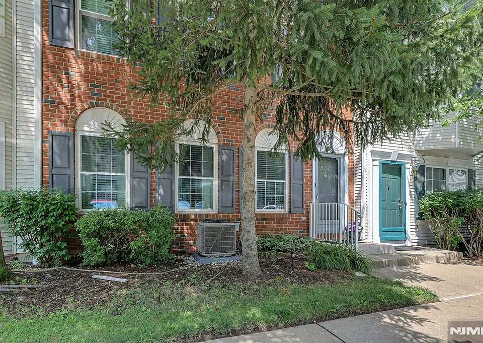 1st image of 2332 Oliver Court
