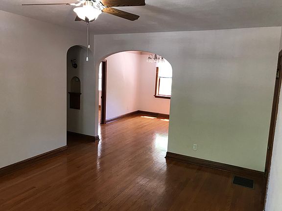 2nd image of 1206 Moorlands Dr #1N