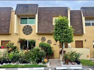 5848 Blueberry Ct #70, Lauderhill, FL 33313