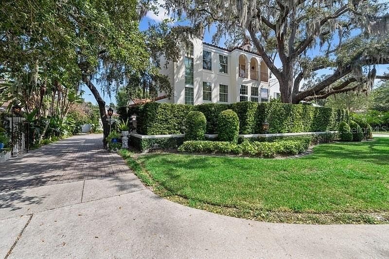 1st image of 521 Melrose Ave