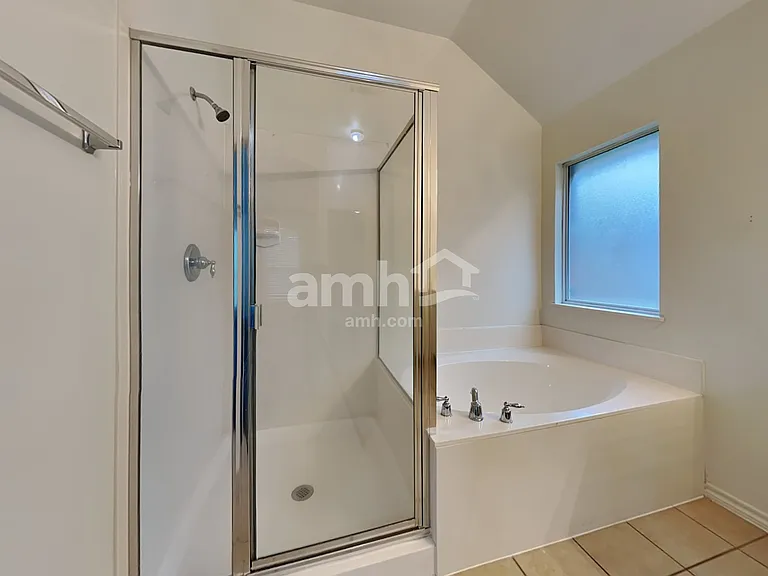 5745 Ozark Dr — Photo 11