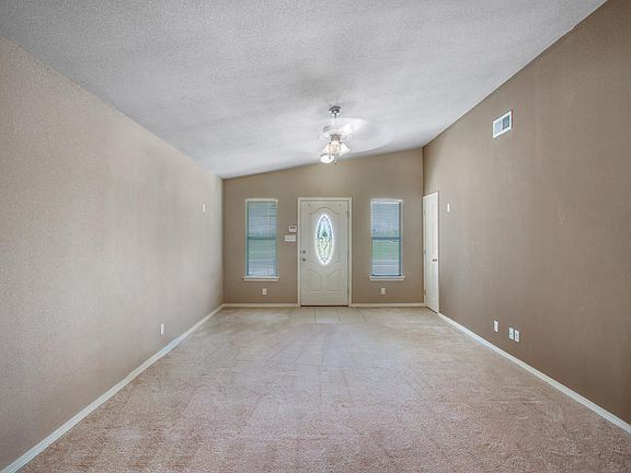 3rd image of 14573 Jesus Almeida Ave
