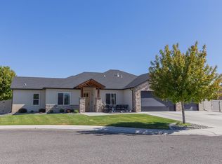 1527 Elmont Ct, Fruita, CO 81521