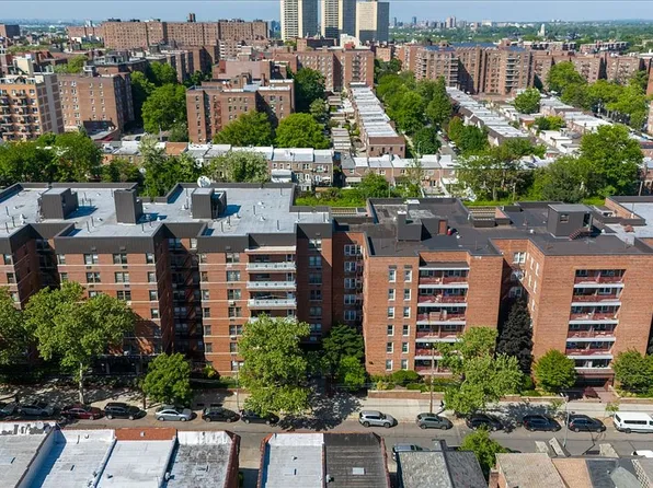 67-41 Burns St APT 212, Forest Hills, NY 11375