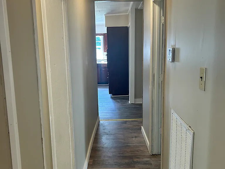 2083 Broad St — Photo 9