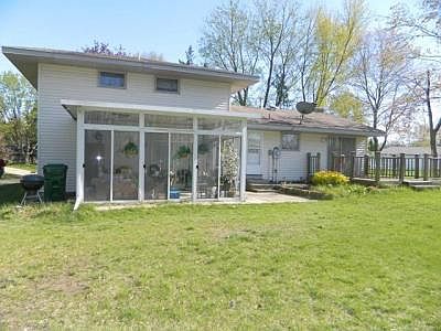 2nd image of 702 Sunnyside Dr