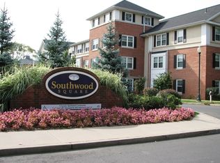 14 Southwood Dr #12946970, Stamford, CT 06902