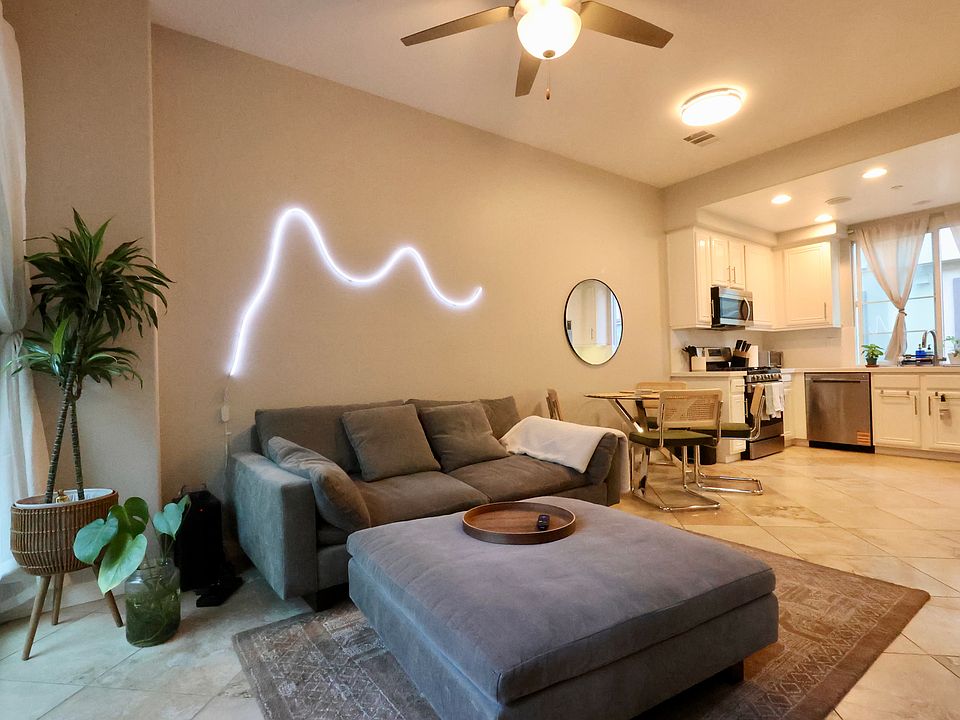 1st image of 2870 Escala Cir