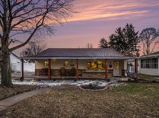 957 Woodville Ave, Monroe, MI 48161