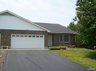 303 E Green Tree Ln, Farmington, MO 63640