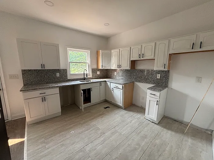 3299 W Garrison Ave
