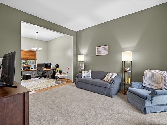 5th image of 328 Parkgate Rd
